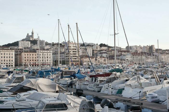 Image de bateaux dans un port